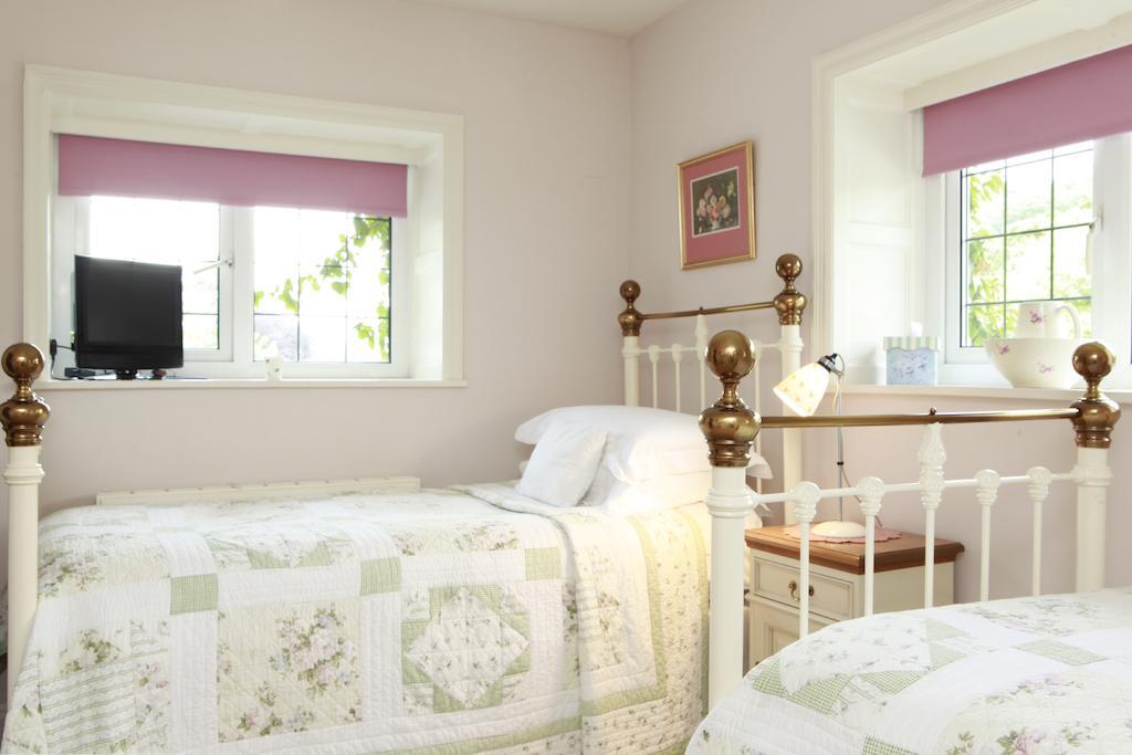 Beechmount Country House Bed & Breakfast Near Sawrey Bilik gambar